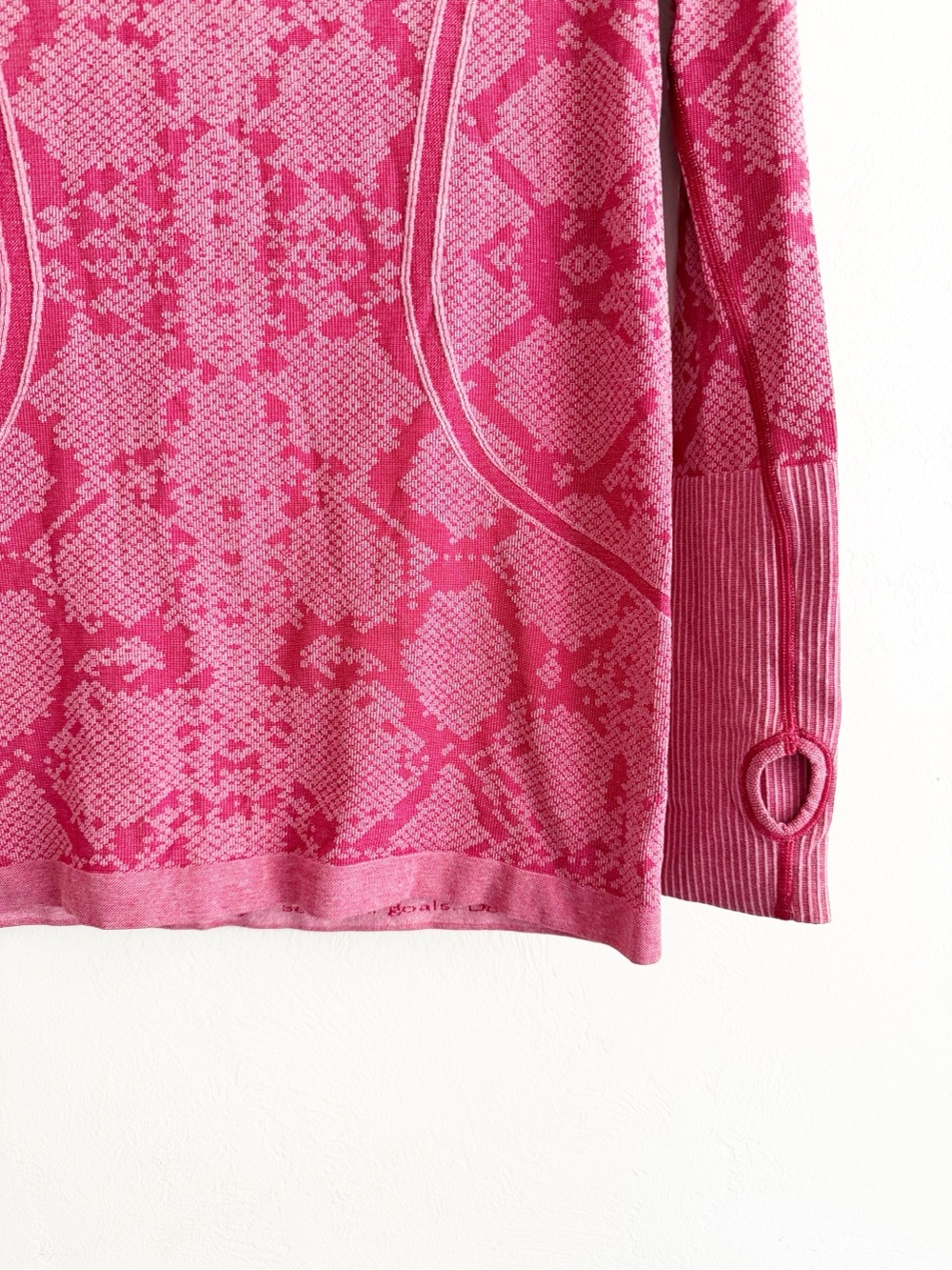 Lululemon Swiftly Tech Long Sleeve Crew in Heathered Cranberry size 8 - Picture 4 of 8